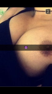 fille du 08 fait snap nue intime