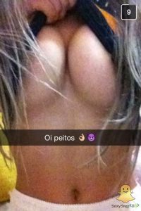 fille du 73 fait snap nue intime