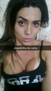 une fille hot du 10 cherche plan cul sur snap